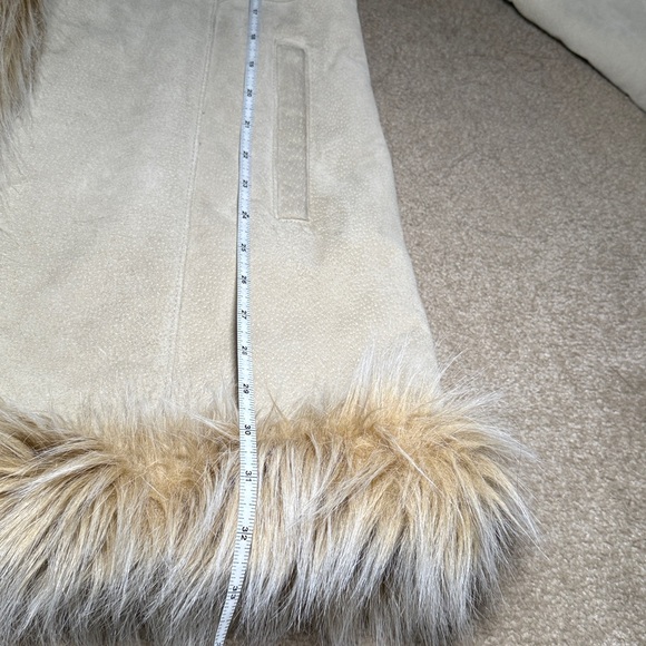 Wilsons Leather Cream Penny Lane with Faux Fur Trim - Picture 8 of 8